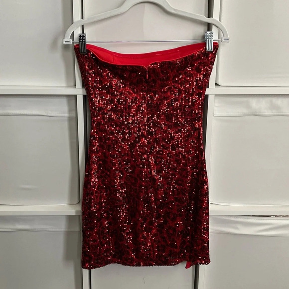 Superdown Revolve Irene Strapless Mini Dress - Picture 7 of 7